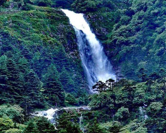 昆明周邊游 | 初秋來這里看高山瀑布群，飛珠濺玉、萬練穿空！